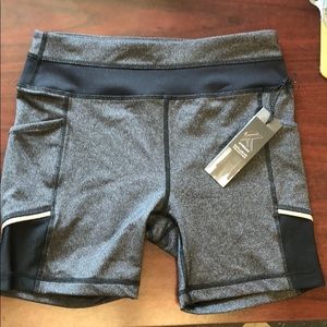NWT Kyodan Exclusive Collection compression shorts